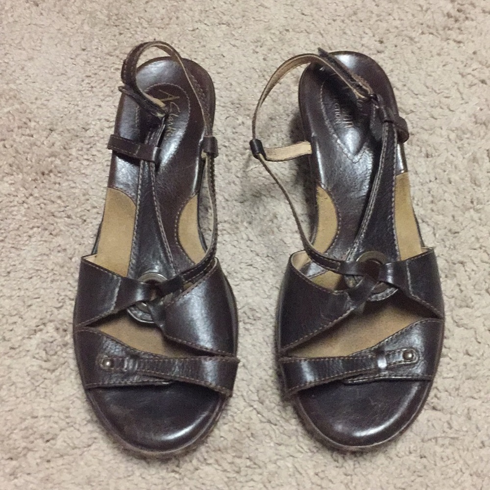 Clarks Artisan Collection Brown Sandals Sz 6.5w